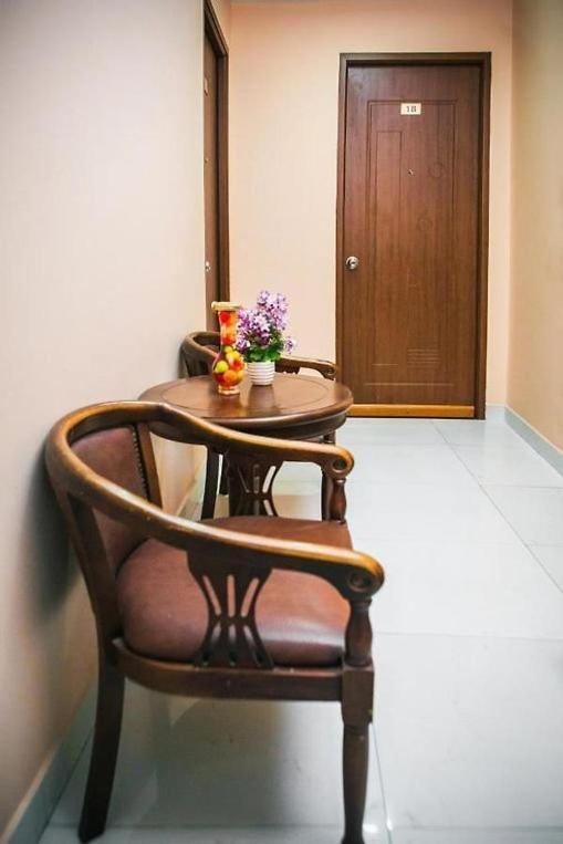 Hotel Cozy Ho Chi Minh City Exterior photo